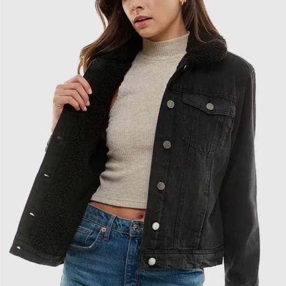 Women's Black Denim Jacket - Picture 1 of 3